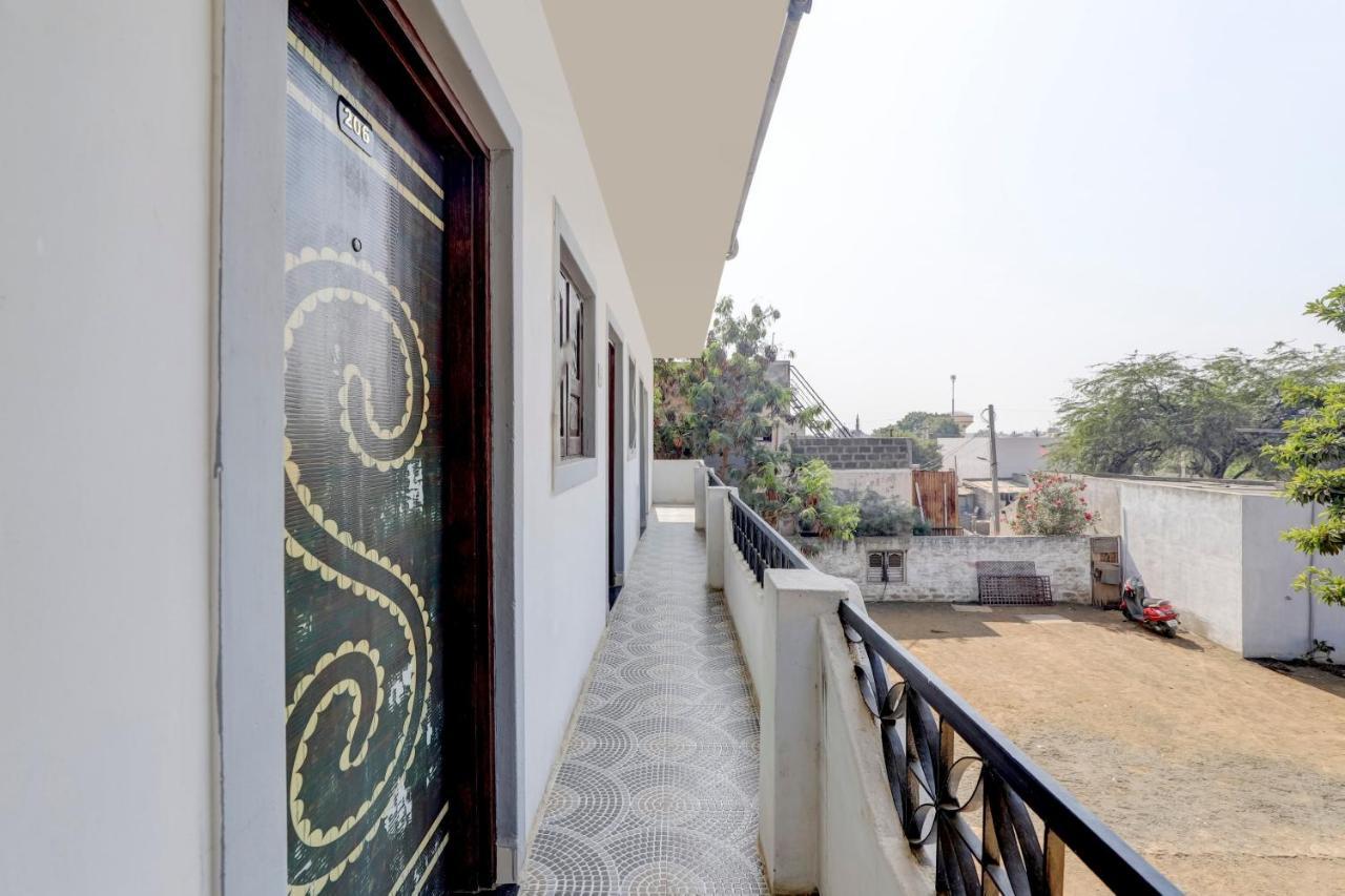 Anjār Spot On 71130 Hotel Shiv Krupa المظهر الخارجي الصورة