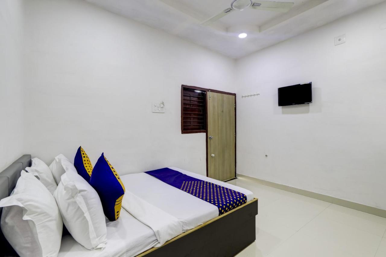 Anjār Spot On 71130 Hotel Shiv Krupa المظهر الخارجي الصورة